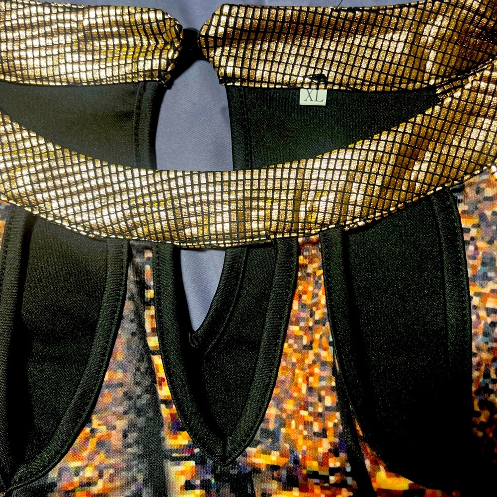 Ladies top.